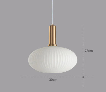 Vintage-Glas-Hängebeleuchtung mit goldenen Details – Elegante Hängelampe für Wohnräume