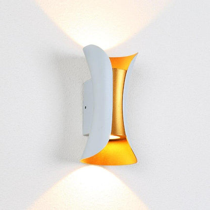 LustriaGlow – Stilvolle Außenwandleuchte mit wetterfestem Design
