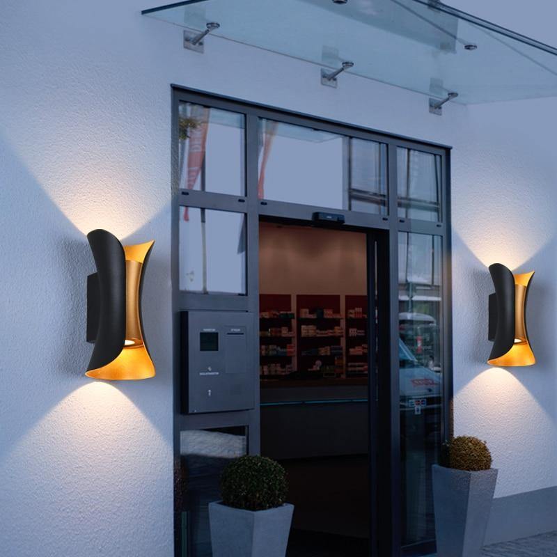 LustriaGlow – Stilvolle Außenwandleuchte mit wetterfestem Design