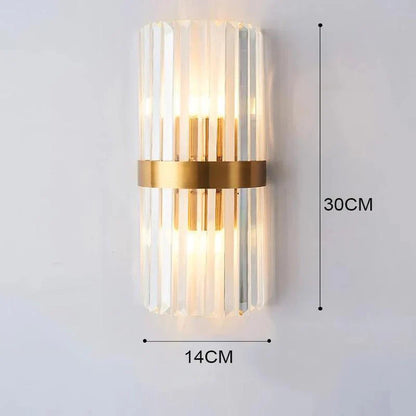 CrystalDazzle | Innovative Kristallwandlampe mit einem goldenen Akzent