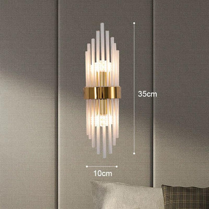 CrystalDazzle | Innovative Kristallwandlampe mit einem goldenen Akzent