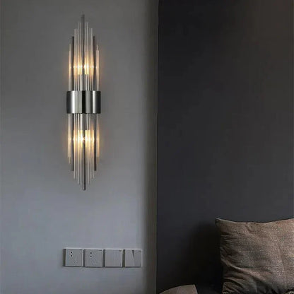 CrystalDazzle | Innovative Kristallwandlampe mit einem goldenen Akzent
