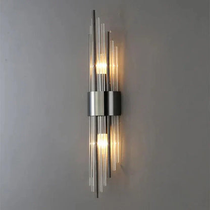 CrystalDazzle | Innovative Kristallwandlampe mit einem goldenen Akzent