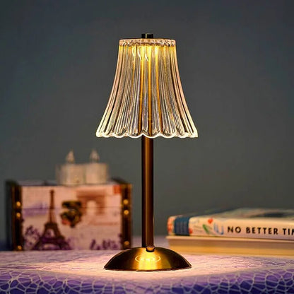 CrystalGlow – Drahtlose Tischlampe mit luxuriösem Kristall-Design