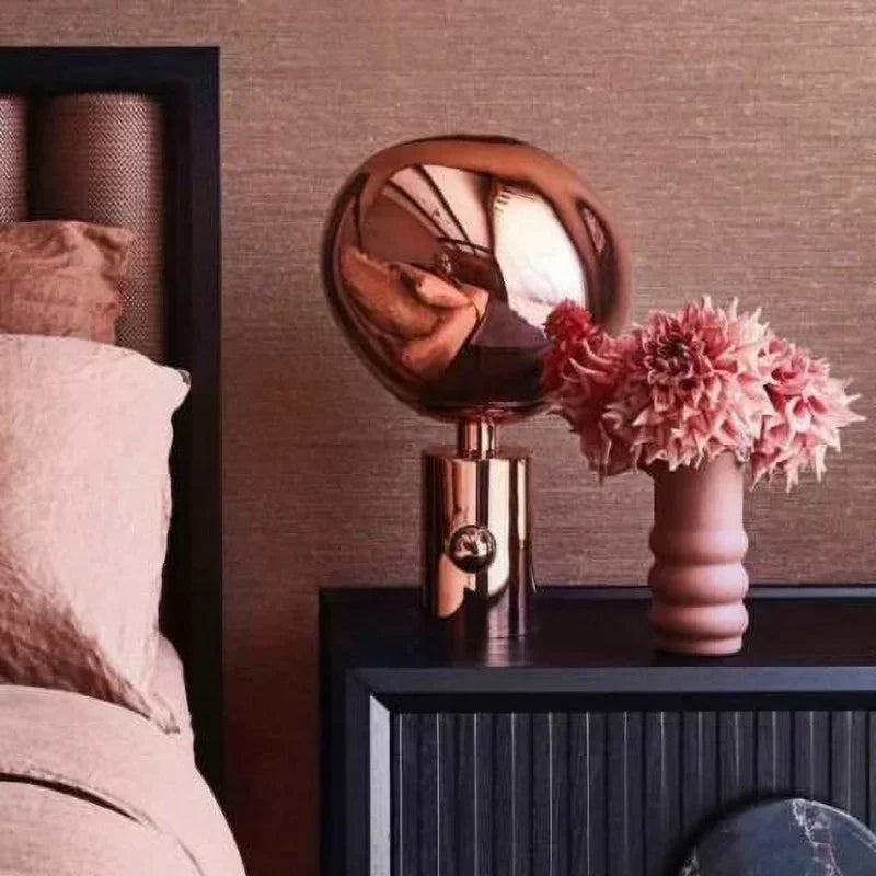 Moderne Melt Lampe mit E27 Fassung und Druckknopfschalter | MeltGlow