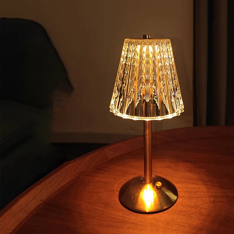 CrystalGlow – Drahtlose Tischlampe mit luxuriösem Kristall-Design