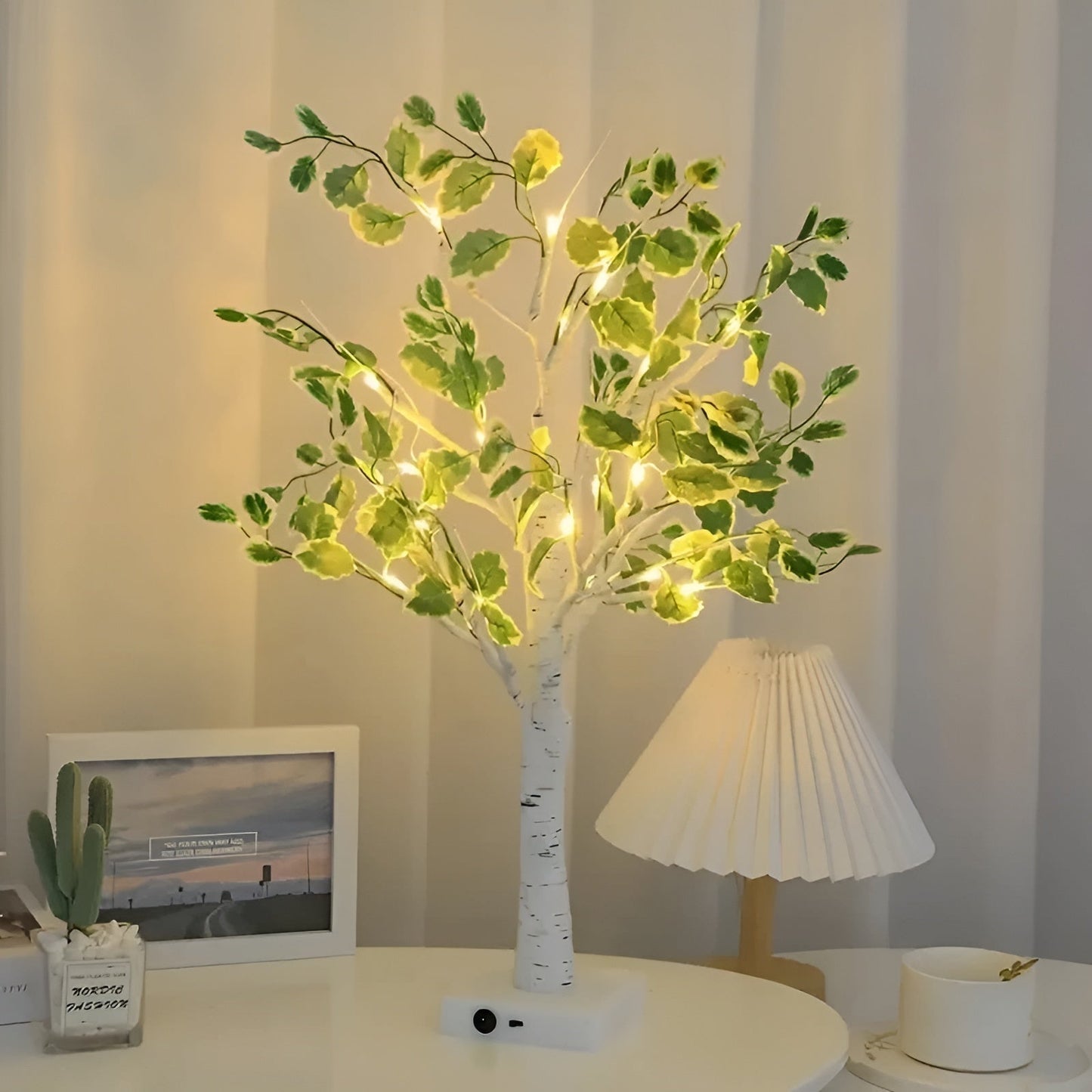 LED-Baumlampe – BrightTree – strahlende Beleuchtung – Heimdekoration