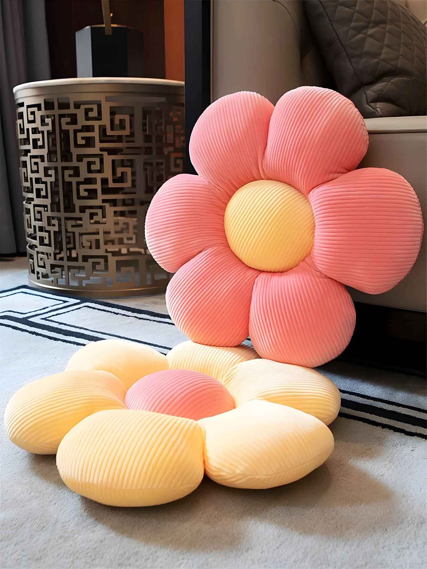Garduru Cushion - Weiches Sechs Blütenblättern Kissen