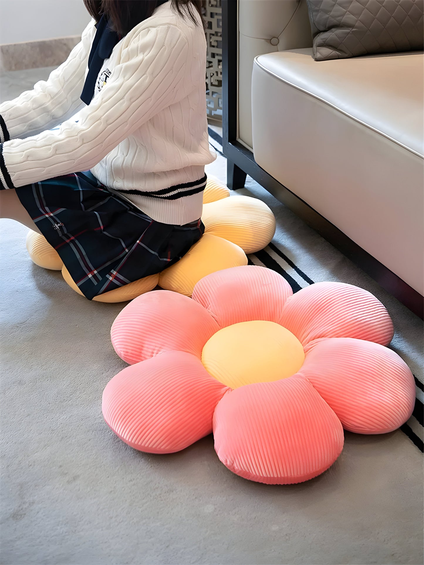 Garduru Cushion - Weiches Sechs Blütenblättern Kissen