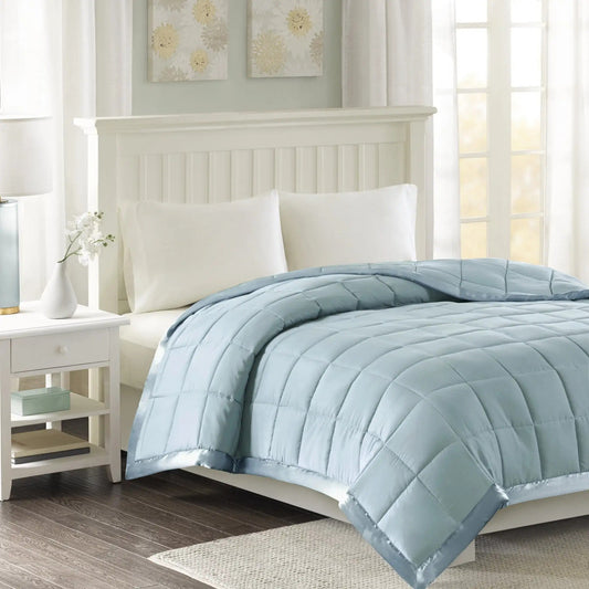 ÉléganceBleue - Dekorative Polyesterdecke mit Satinrand
