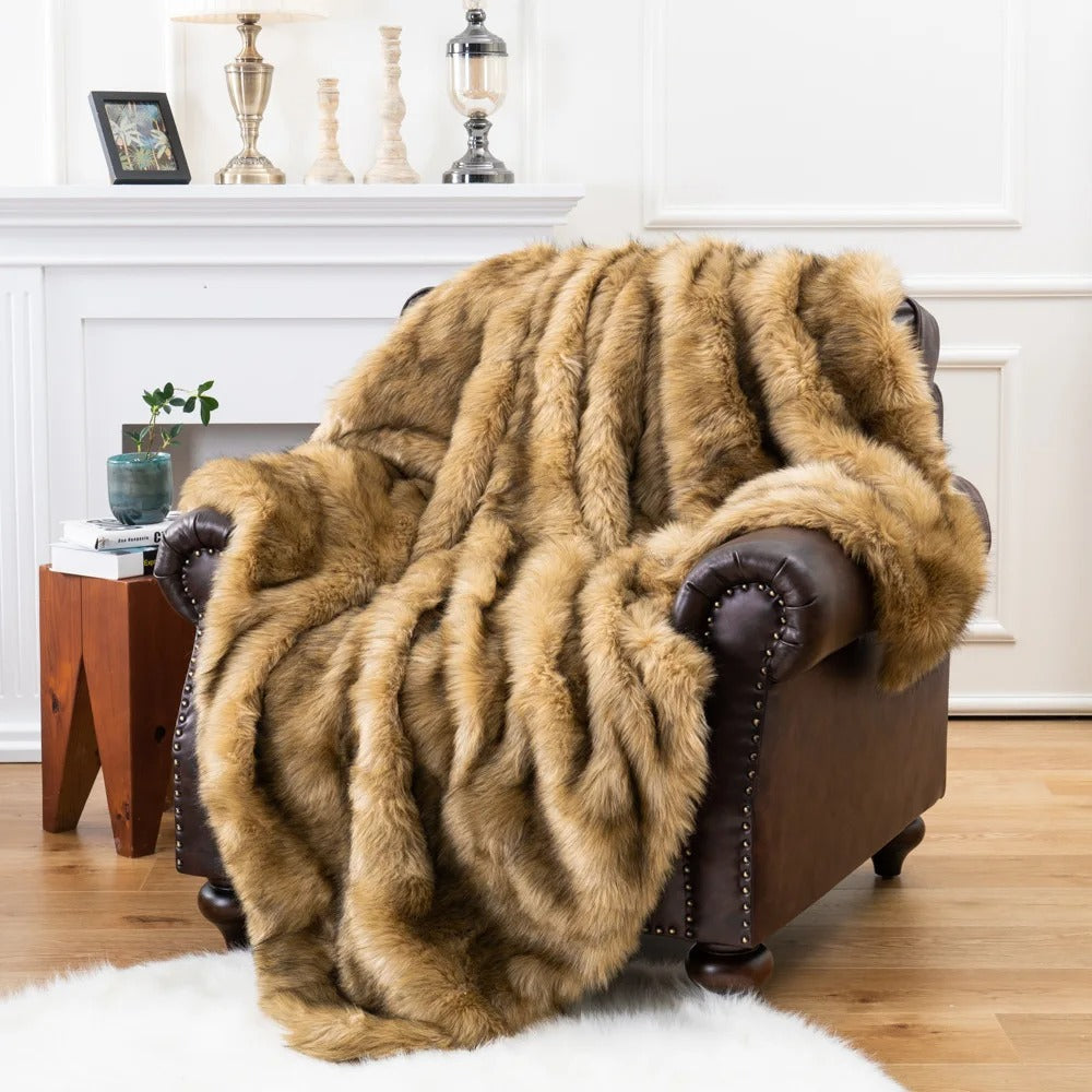 Garduru - Kuscheldecke aus Kunstfell für Bett und Sofa