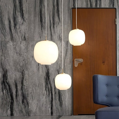 Garduru Skandinavische Opalglas-Pendelleuchte mit Radius