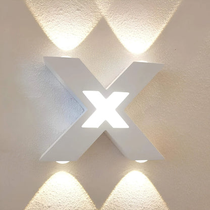 Garduru X-förmige Außen-Wandlampe – Stilvolle, blendfreie Beleuchtung