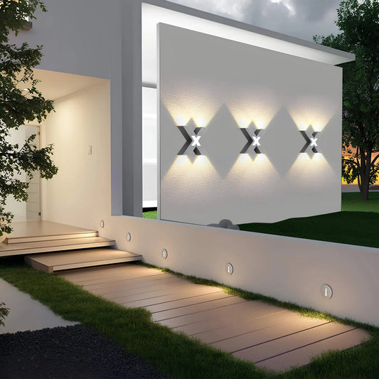 Garduru X-förmige Außen-Wandlampe – Stilvolle, blendfreie Beleuchtung
