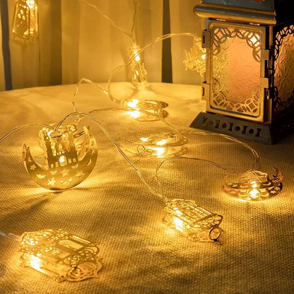 Bunte LED Lichterkette – Dekorative Lichter mit Mond- und Laternenmotiven für Wohnung und Garten