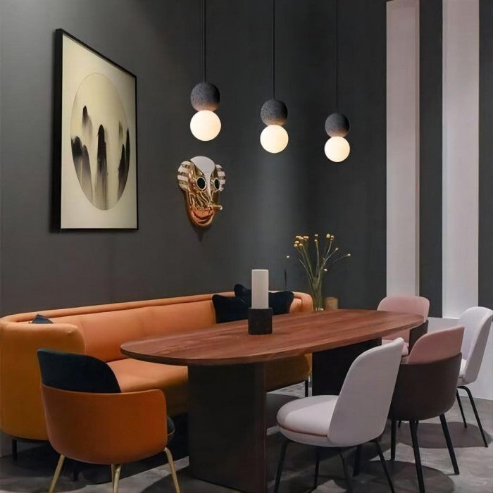 Aufhängung Origo – Geometrisches Design aus Zement, Vulkangestein und Opalglas