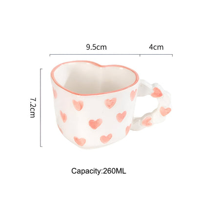 Musterte Kaffeetasse mit passender Untertasse