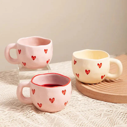 Kaffeetasse aus Keramik mit rosa Herz