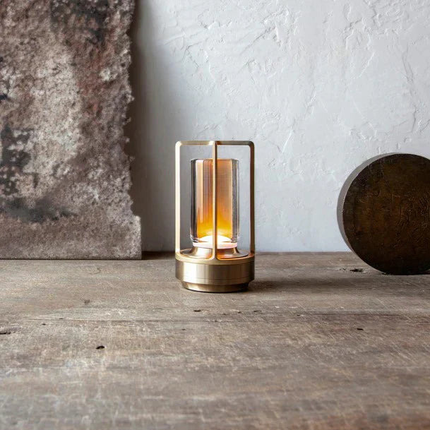 Garduru Qandlelight™ – Elegante USB-wiederaufladbare LED-Tischlampe