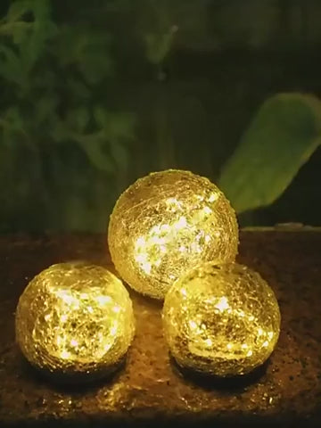 Solar Crack Ball Lampe: Wasserdichte Gartenornamente