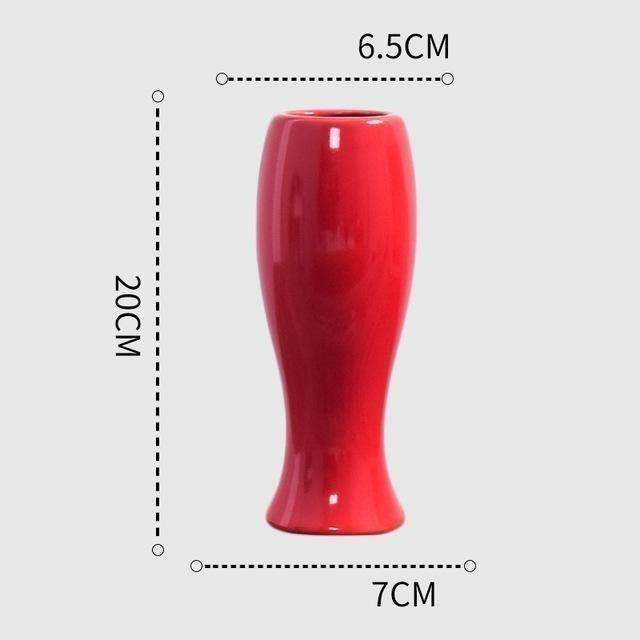 Garduru Geschwungene Rote Vase | Zeitloses Design | Dekoratives Highlight | Moderne Wohnkultur