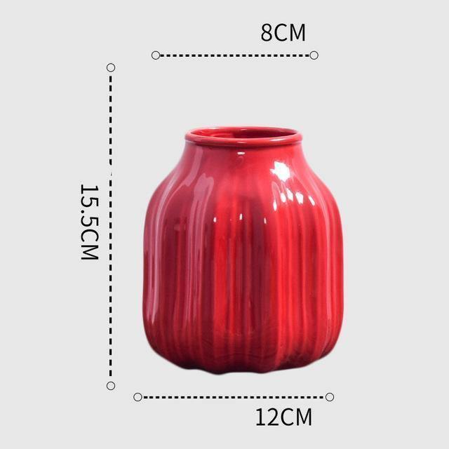 Garduru Geschwungene Rote Vase | Zeitloses Design | Dekoratives Highlight | Moderne Wohnkultur