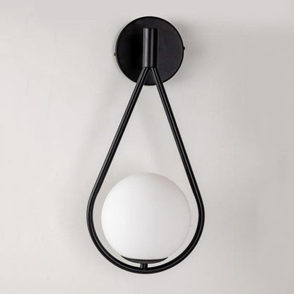 RoyaleGlow Elegante Metallrahmen Glas Ball Wandleuchte - Moderne Wohnbeleuchtung