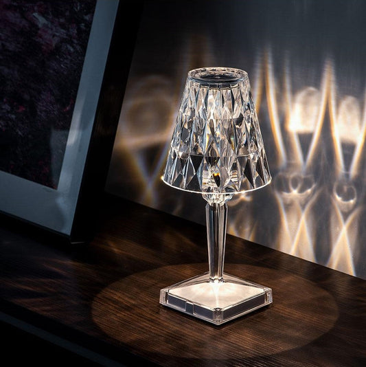 Elegante Tischlampe für moderne Innenräume | CrystalGlow