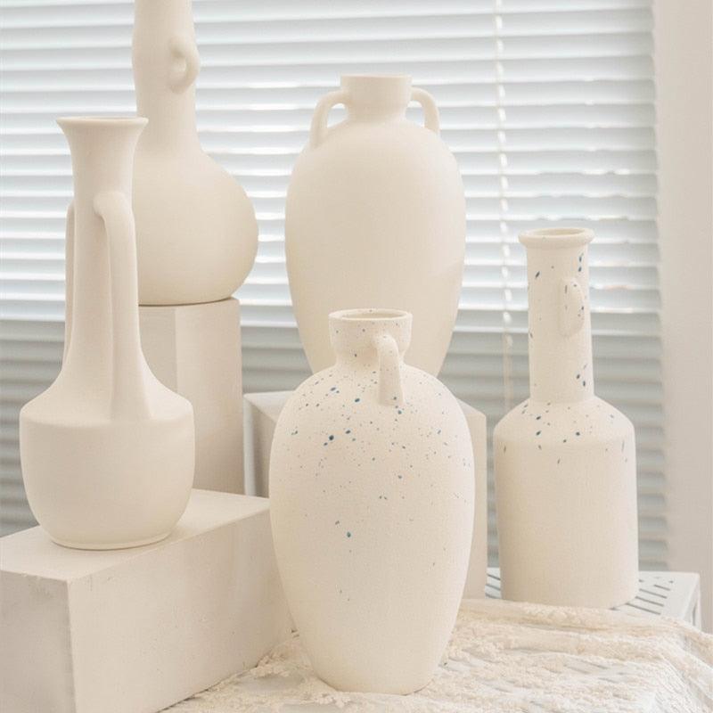 Garduru Designer Vase | Elegantes Finish | Matte & Gesprenkelte Varianten | Stilvolle Dekoration