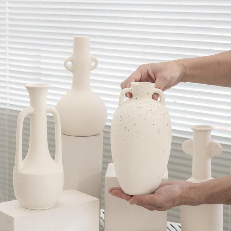 Garduru Designer Vase | Elegantes Finish | Matte & Gesprenkelte Varianten | Stilvolle Dekoration