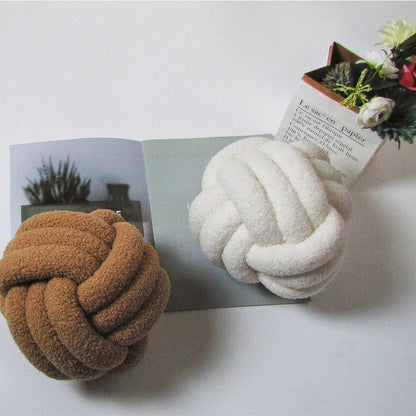 Garduru Knot Baumwoll-Wurfkissen aus Fleece – Komfort & Stil