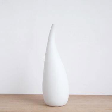 Garduru White Porcelain Vase | Tropfenform Design | Zeitlose Eleganz für Ihr Zuhause