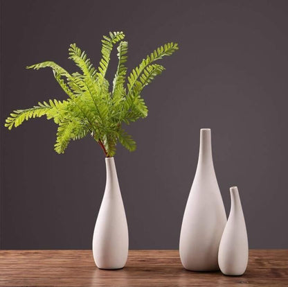 Garduru White Porcelain Vase | Tropfenform Design | Zeitlose Eleganz für Ihr Zuhause