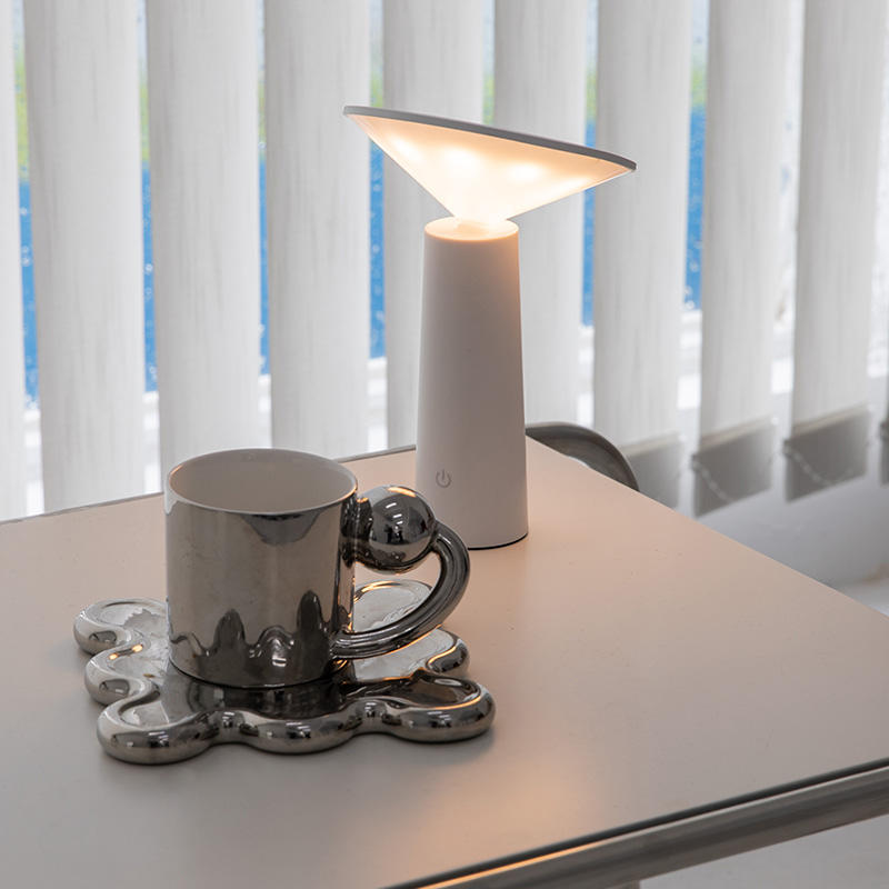Kabellose wiederaufladbare LED-Tischlampe – modernes und verstellbares Licht für Wohnzimmer, Büro und Schlafzimmer