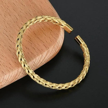 Stainless Steel Armband – Krone Design mit Makramee-Stil – Verstellbar & Langlebig