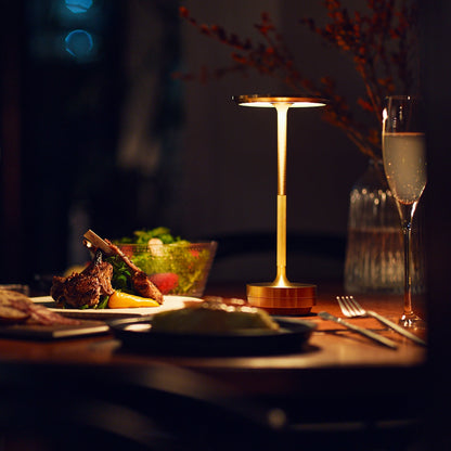 SavoyLuxe – Tischlampe mit zeitlosem Design und fortschrittlichen Funktionen