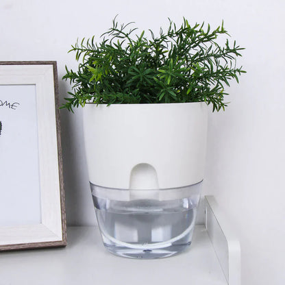 Selbstbewässernder Blumentopf