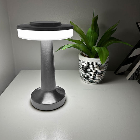 Moderne kabellose Flachkopf-Pilzlampe