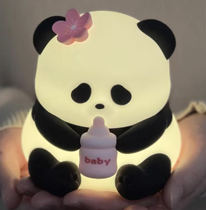 Quietsilicone Milchtrinkender Panda LED Nachtlicht - Perfektes Geschenk für Kinder und Mädchen