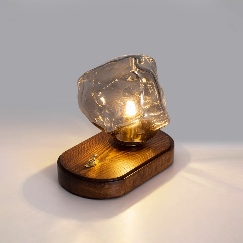 Icy Tischlampe – Elegantes Frostglas Design – Vielseitige Beleuchtung für jedes Zuhause