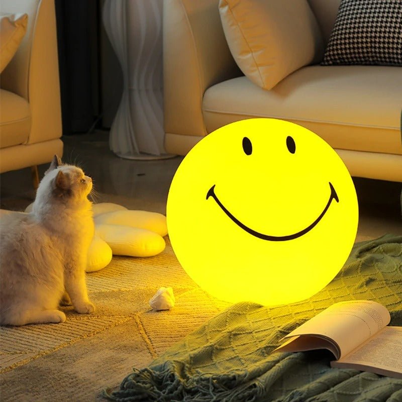 Smiley-Nachtlicht mit wiederaufladbarer LED und Touch-Schalter