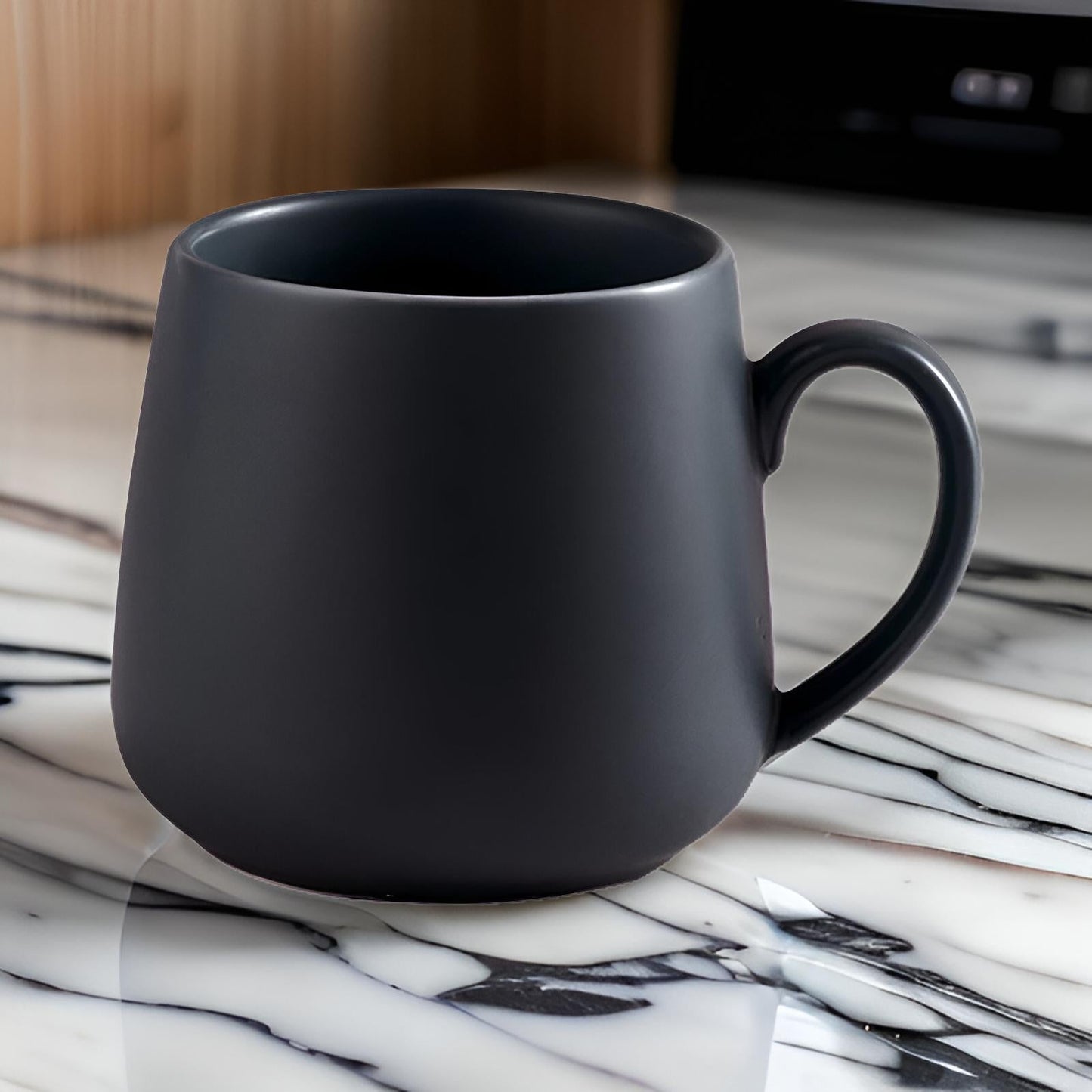 Vollfarbiger matter Kaffeebecher