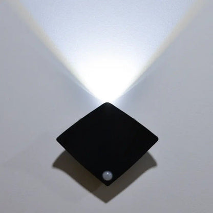 Stingray Bewegungsmelder LED Wandleuchte - Stylische Sicherheitsbeleuchtung