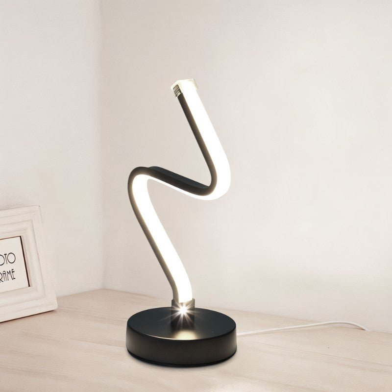 Elegante schwarze Tischlampe aus Metall mit LED-Beleuchtung