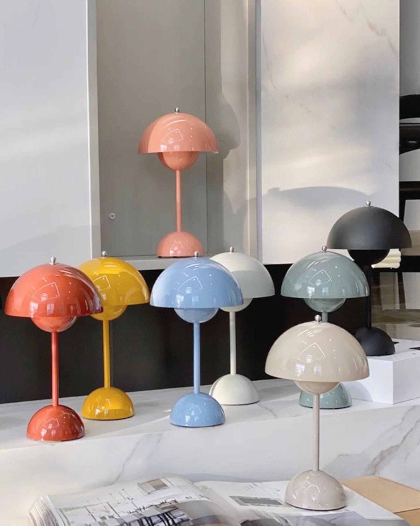 Dome Tischlampe – Retro-Design mit Metallfuß – Vielseitig und Modern