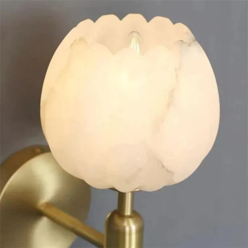Wandleuchte Marble Rose - Elegantes Design aus Marmor und Kupfer mit LED