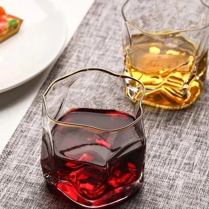 SipElegance – Luxuriöse Texturierte Whiskeygläser für ein Verfeinertes Whiskey Erlebnis