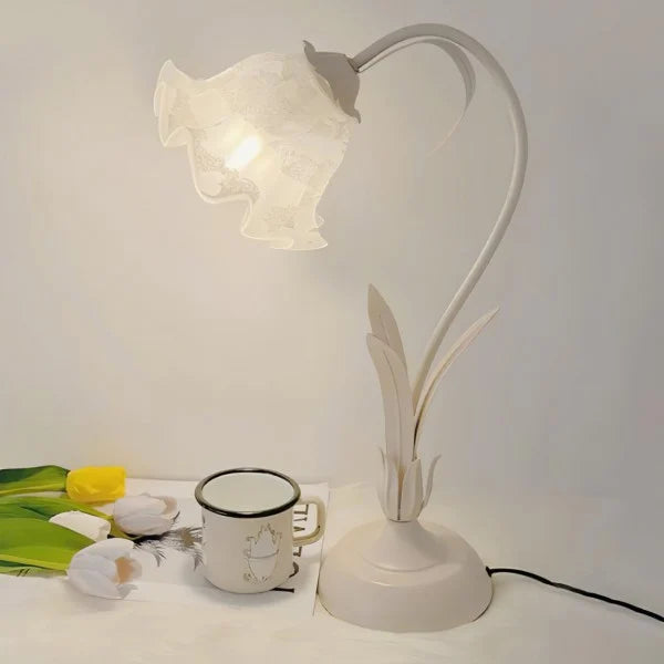 Garduru Adjustable Flower Tischlampe – Elegantes Design mit funktionaler Flexibilität