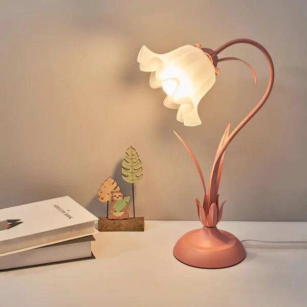 Garduru Adjustable Flower Tischlampe – Elegantes Design mit funktionaler Flexibilität