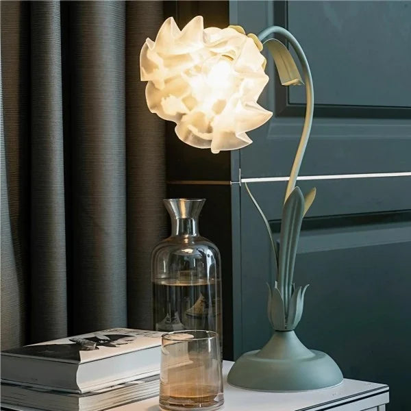 Garduru Adjustable Flower Tischlampe – Elegantes Design mit funktionaler Flexibilität